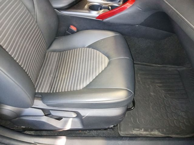 2021 Toyota Camry Hybrid SE