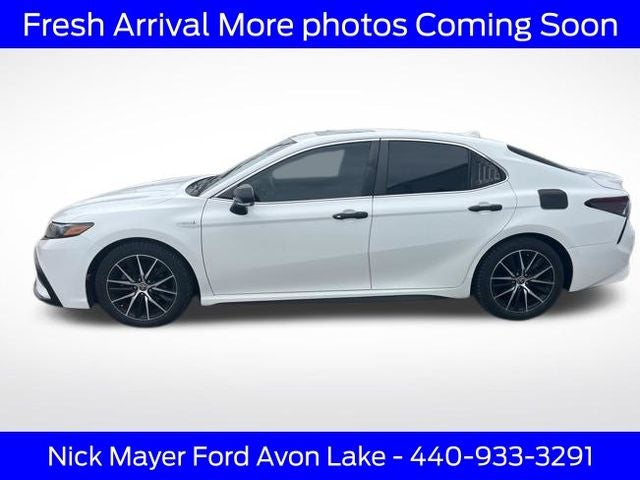 2021 Toyota Camry Hybrid SE