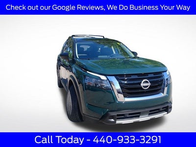 2024 Nissan Pathfinder SL