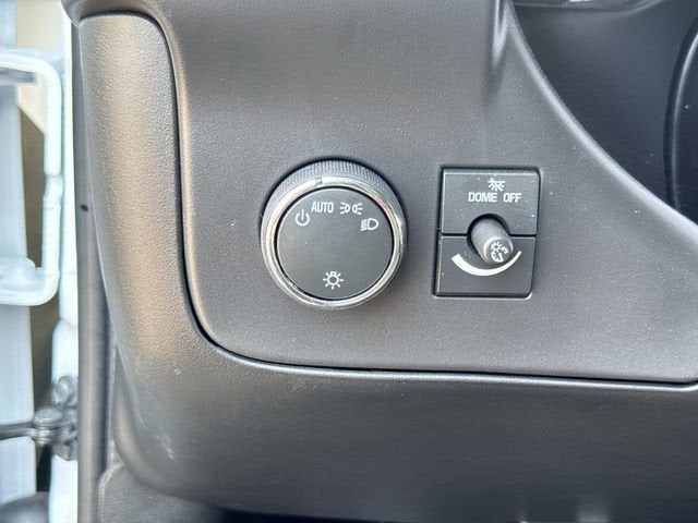 2025 Chevrolet Express Cargo 3500 WT