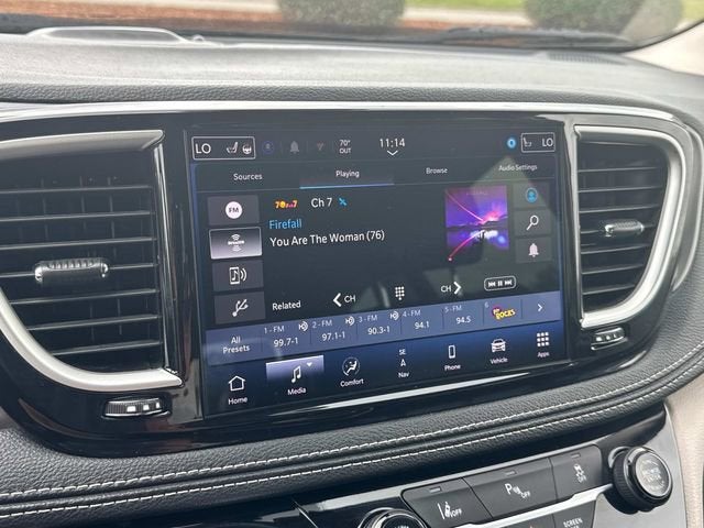 2024 Chrysler Pacifica Hybrid Select