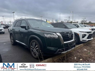 2023 Nissan Pathfinder Platinum
