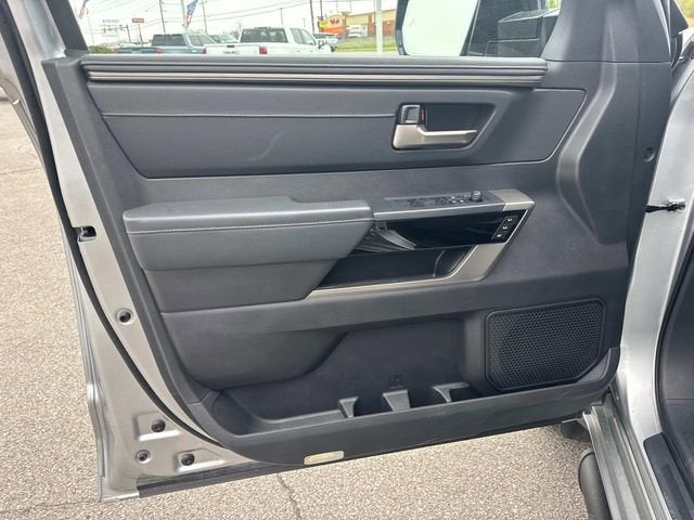 2025 Toyota Tundra 4WD SR5