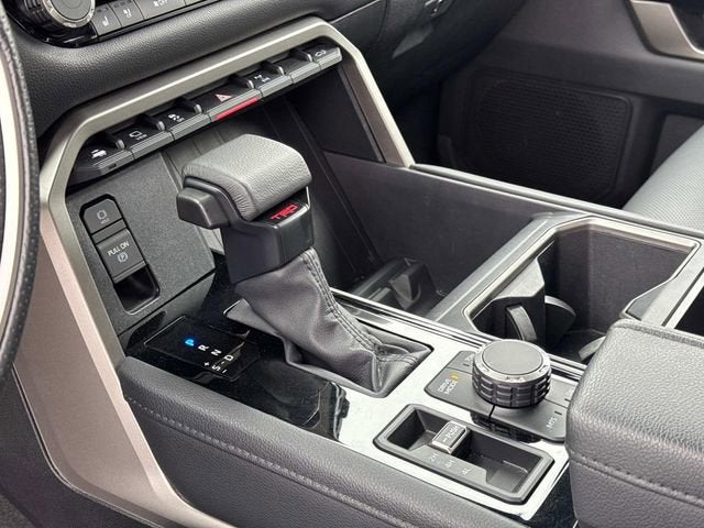 2025 Toyota Tundra 4WD SR5