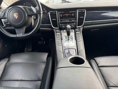 2015 Porsche Panamera 4