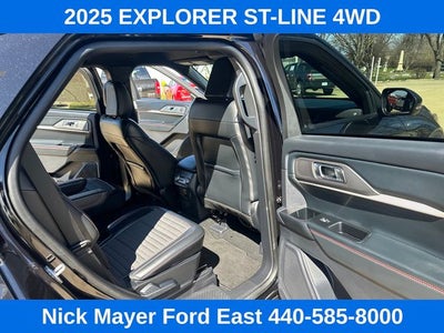 2025 Ford Explorer ST-Line