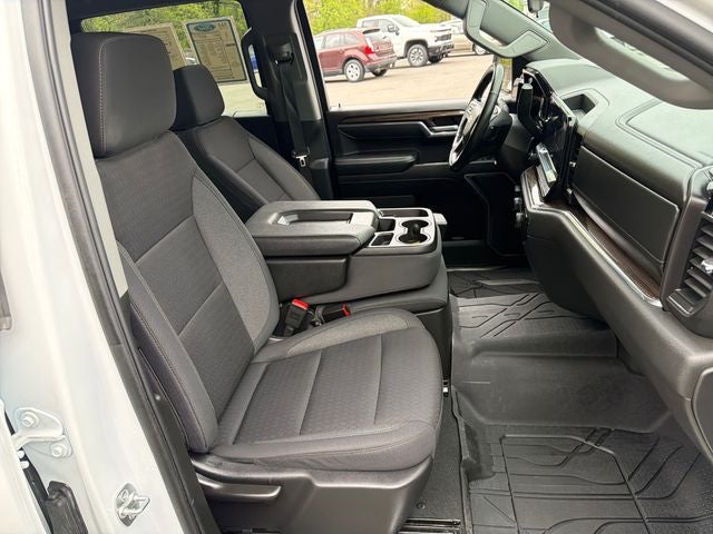 2025 Chevrolet Silverado 1500 LT LT1