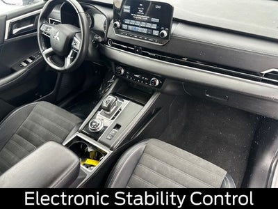 2024 Mitsubishi Outlander SE