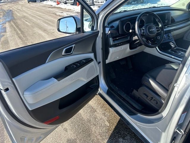 2022 Kia Carnival LXS