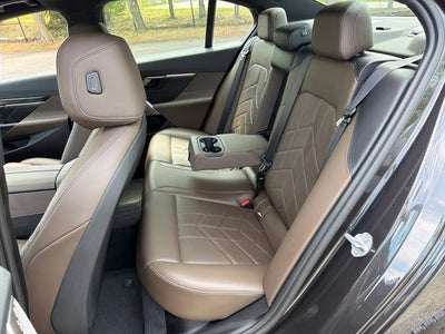 2025 BMW i5 xDrive40
