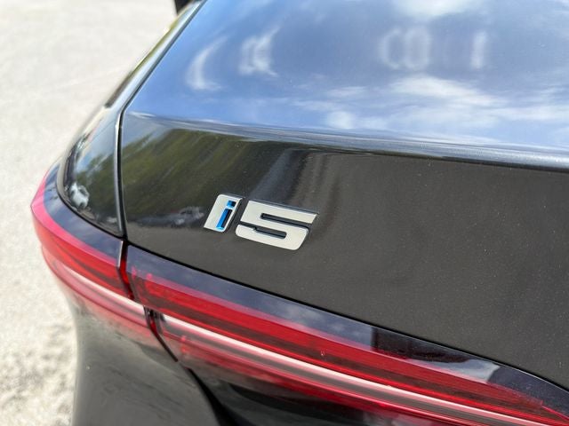 2025 BMW i5 xDrive40
