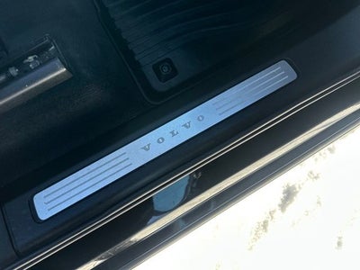 2022 Volvo XC90 T6 Momentum