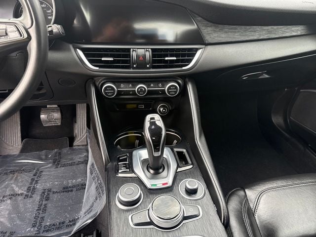 2021 Alfa Romeo Giulia Base