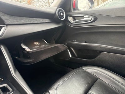 2021 Alfa Romeo Giulia Base