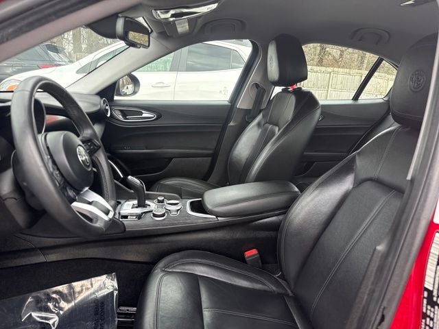 2021 Alfa Romeo Giulia Base