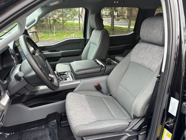 2023 Ford F-150 Lightning XLT