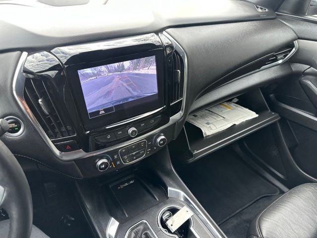 2022 Chevrolet Traverse LT Leather
