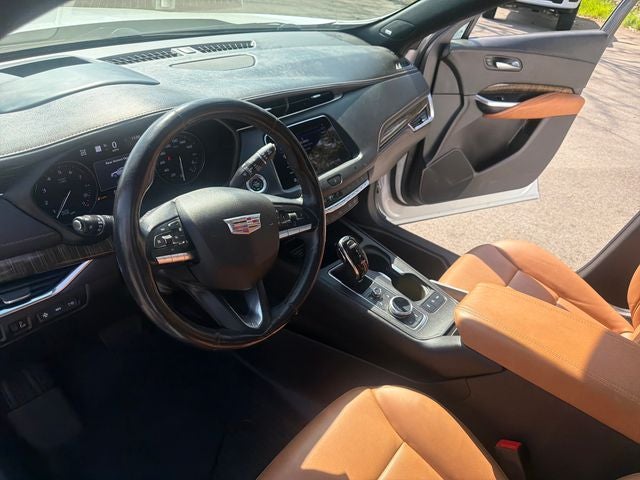 2020 Cadillac XT4 Premium Luxury