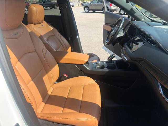 2020 Cadillac XT4 Premium Luxury