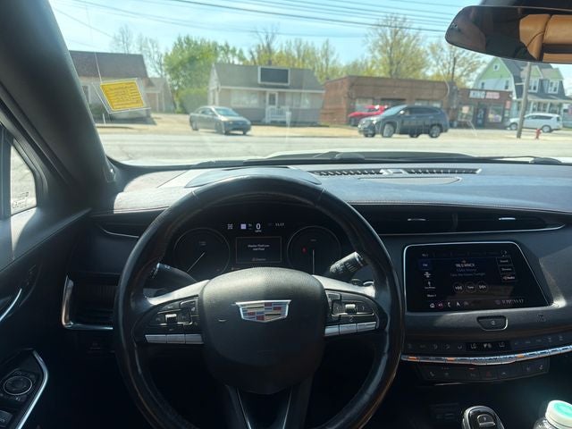 2020 Cadillac XT4 Premium Luxury
