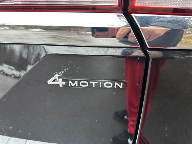 2024 Volkswagen Atlas 2.0T SEL Premium R-Line