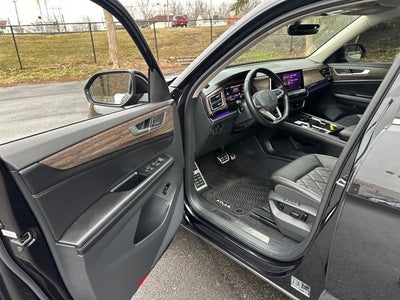 2024 Volkswagen Atlas 2.0T SEL Premium R-Line