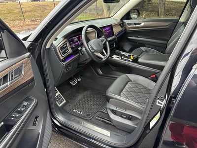 2024 Volkswagen Atlas 2.0T SEL Premium R-Line