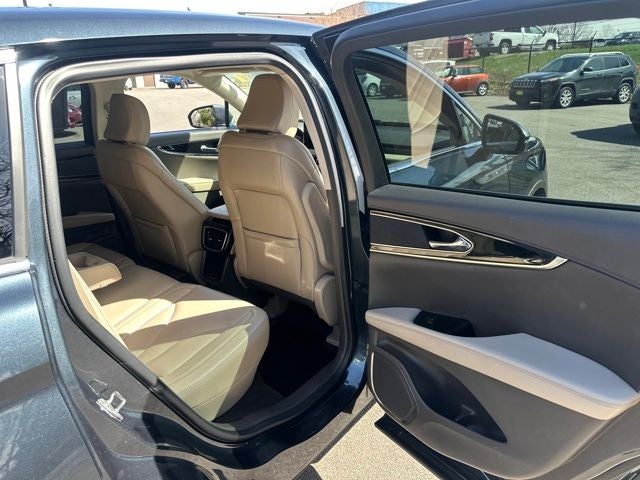 2022 Lincoln Nautilus Standard