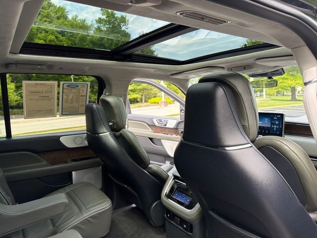 2022 Lincoln Navigator L Black Label