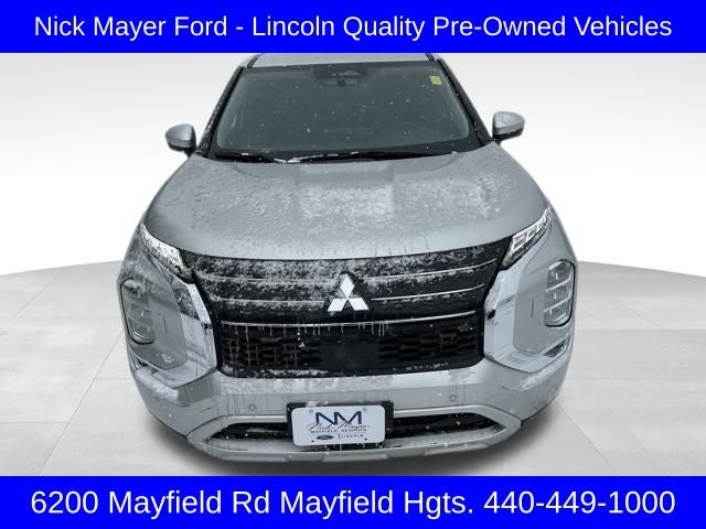 2024 Mitsubishi Outlander Base