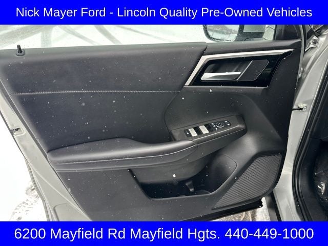 2024 Mitsubishi Outlander Base