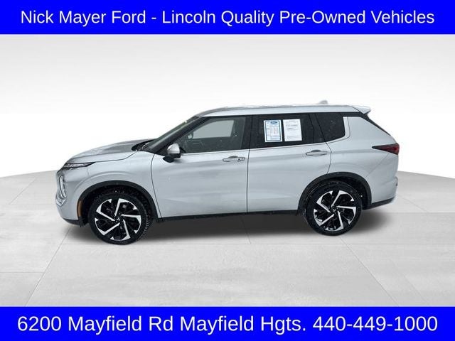 2024 Mitsubishi Outlander Base