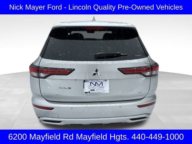 2024 Mitsubishi Outlander Base