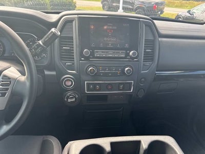 2024 Nissan TITAN Crew Cab SV 4x4
