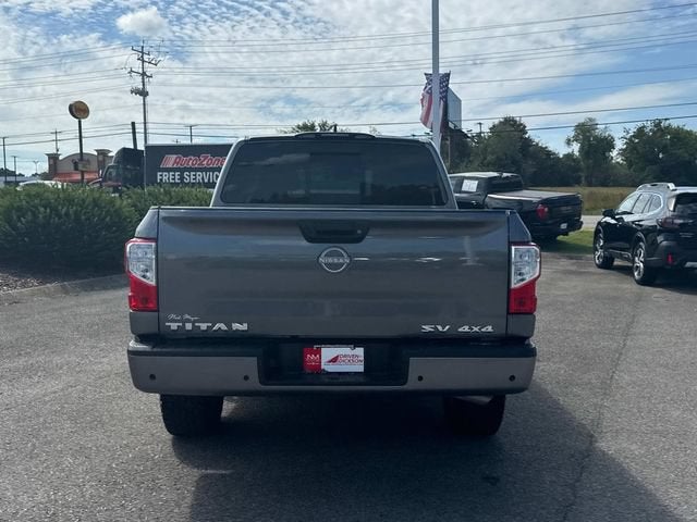 2024 Nissan TITAN Crew Cab SV 4x4