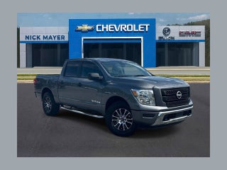 2024 Nissan TITAN Crew Cab SV 4x4