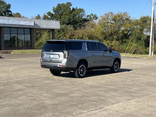 2025 Chevrolet Suburban LT