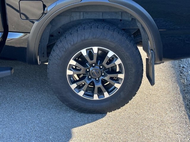 2021 Nissan TITAN Crew Cab PRO-4X 4x4