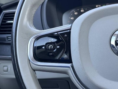 2020 Volvo XC90 T6 Momentum 6 Passenger