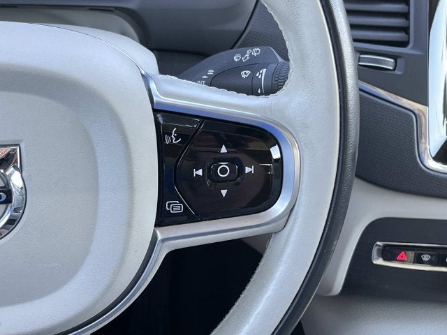 2020 Volvo XC90 T6 Momentum 6 Passenger