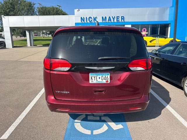 2023 Chrysler Voyager LX