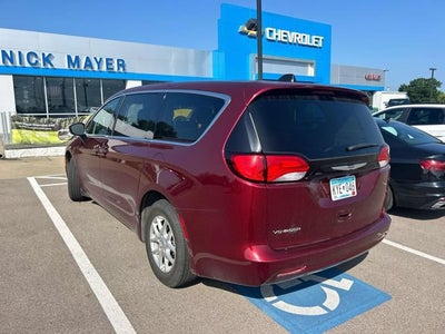 2023 Chrysler Voyager LX