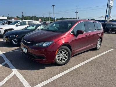 2023 Chrysler Voyager LX