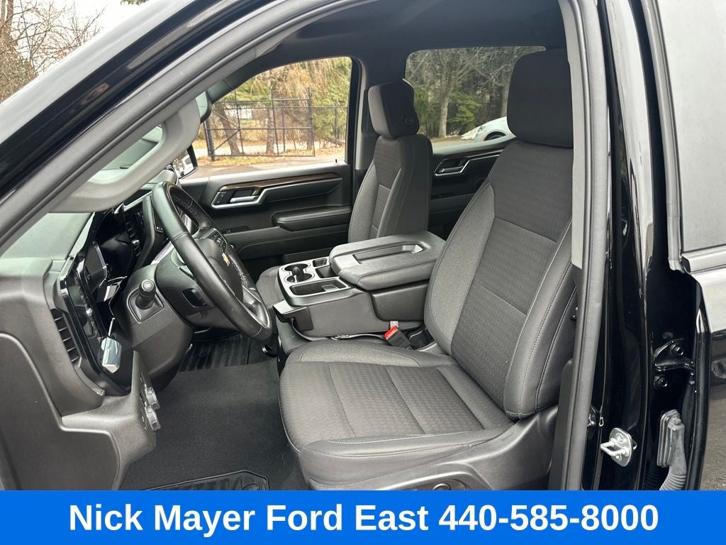 2025 Chevrolet Silverado 1500 LT LT1