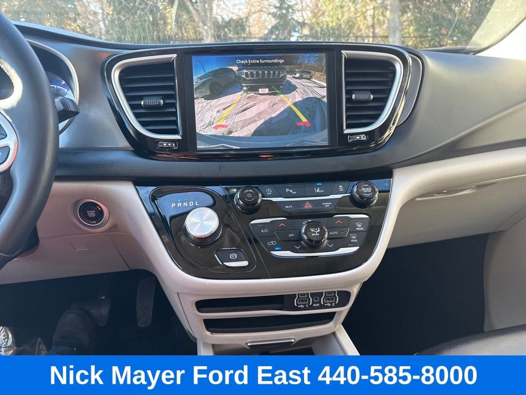 2023 Chrysler Pacifica Touring L