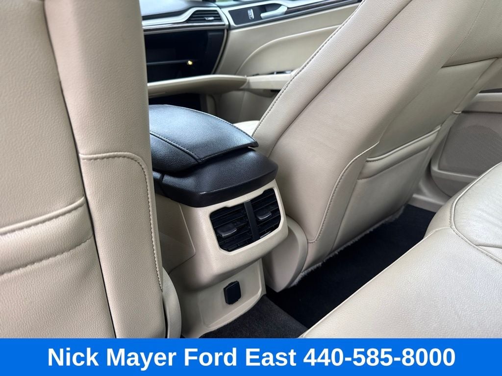 2016 Ford Fusion SE