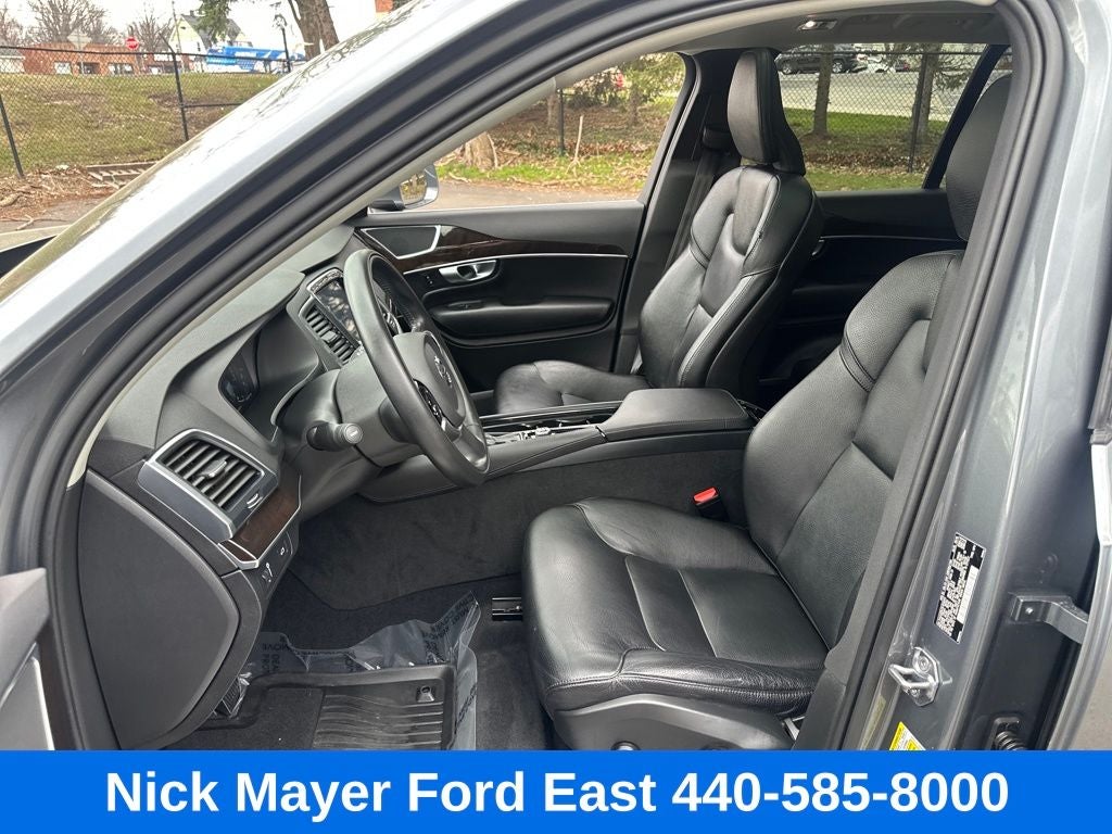 2019 Volvo XC90 T6 Momentum