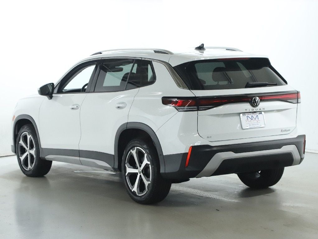 2025 Volkswagen Tiguan 2.0T SE