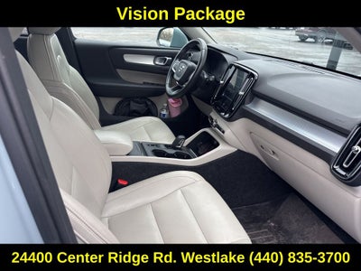 2019 Volvo XC40 Momentum