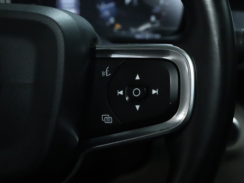 2019 Volvo XC40 Momentum